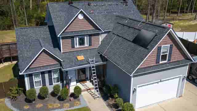 7 reasons to get a new roof and solar at the same time